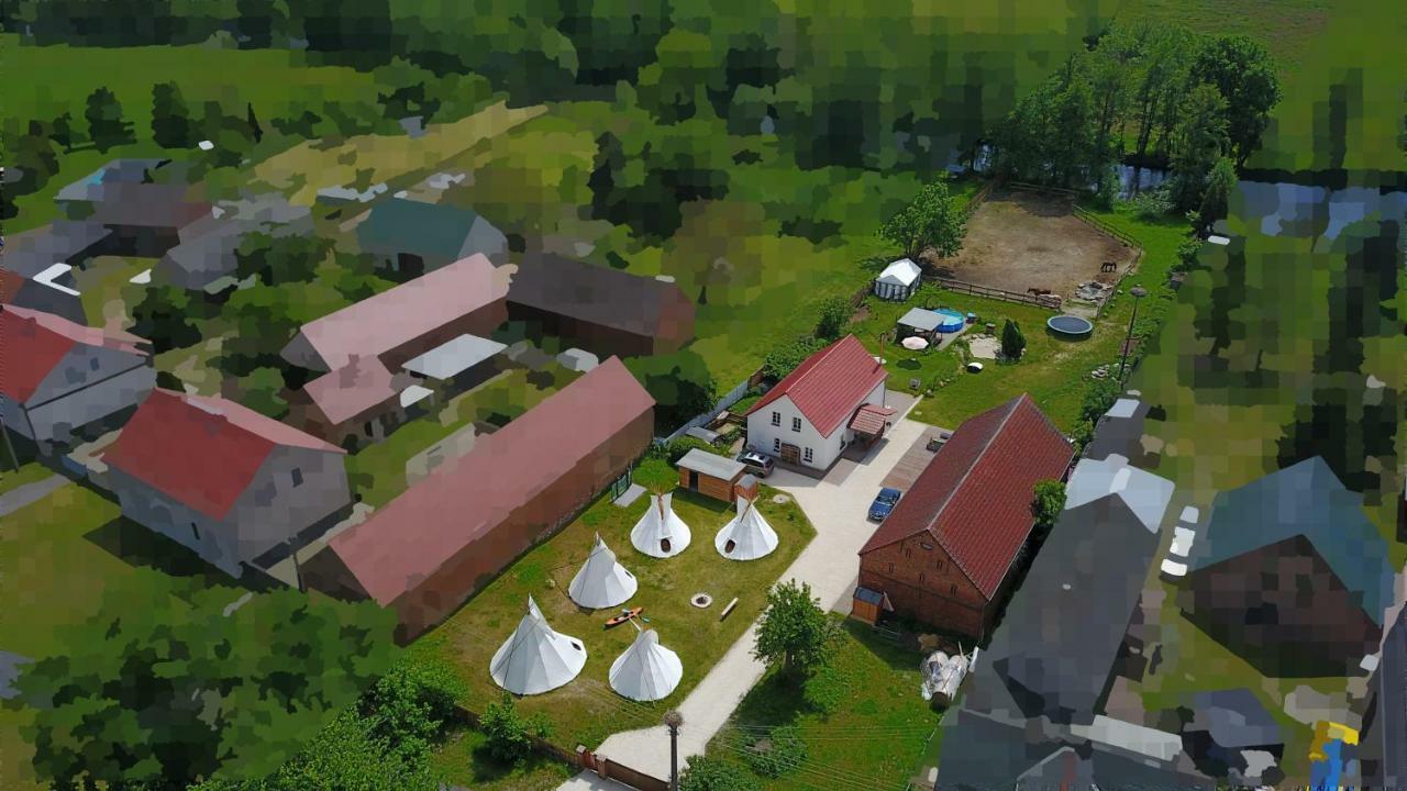 Hotel Kuckunniwi Tipidorf Tauche Exterior foto